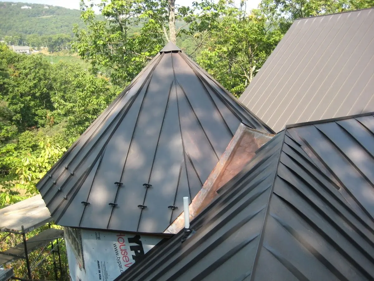 Professional Roof Tarp Installation by Craftsman Roofing in Newington Forest